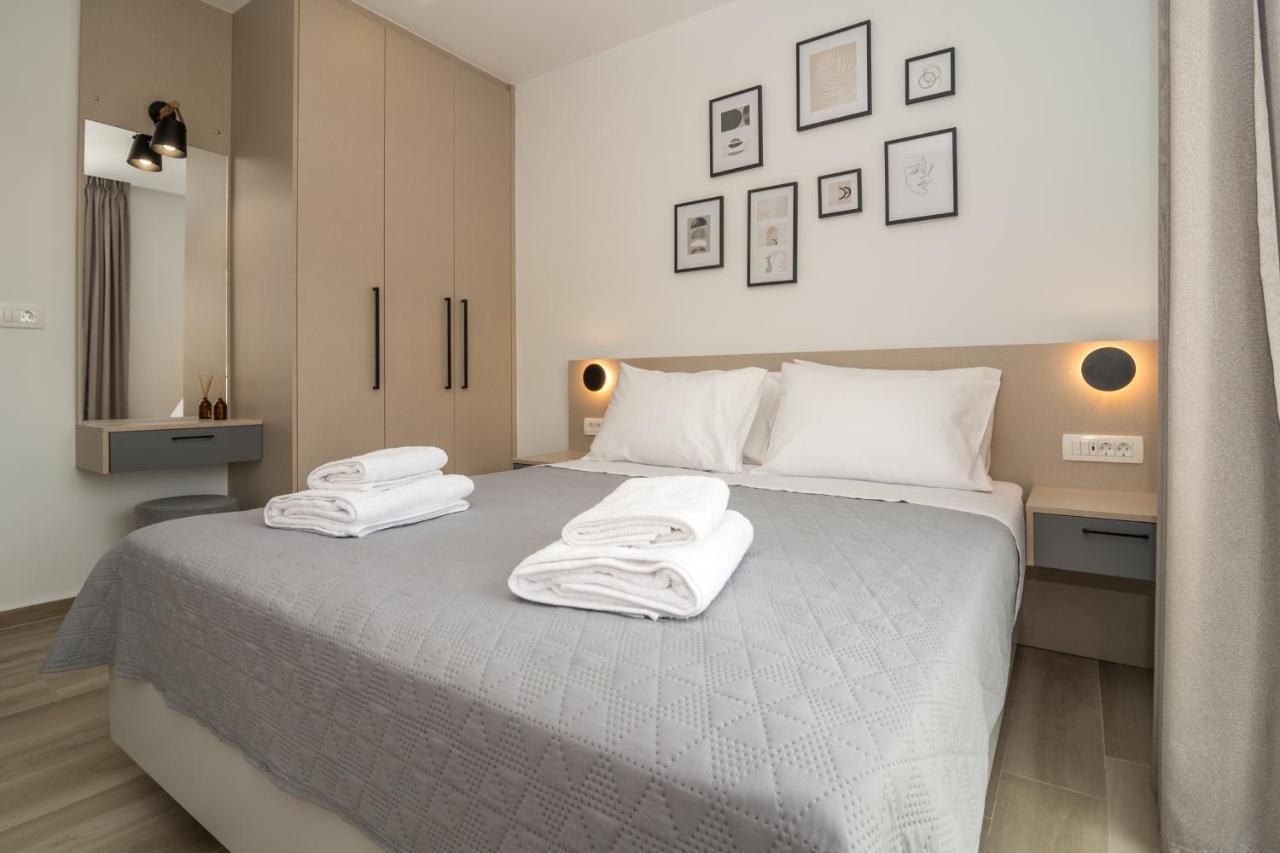Allview Apartments Palaiochora Bagian luar foto