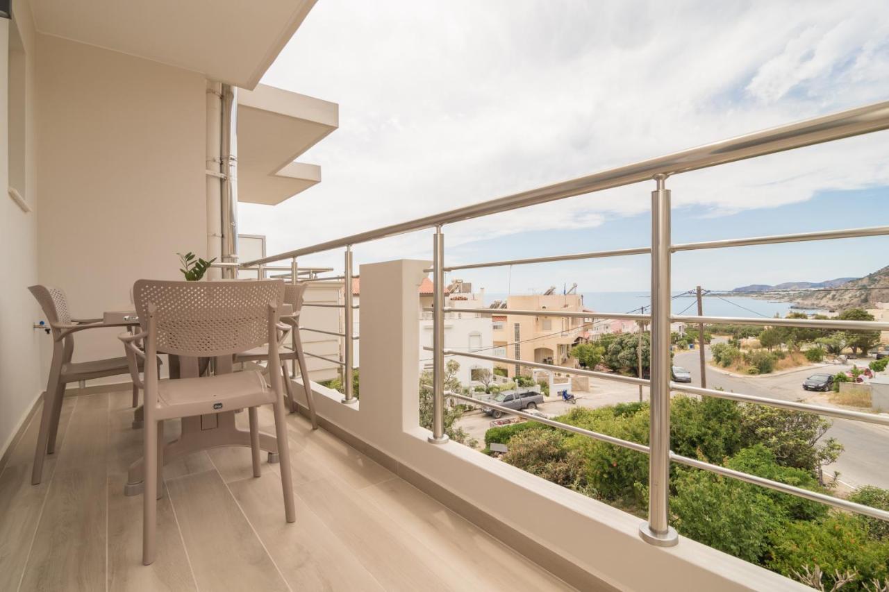 Allview Apartments Palaiochora Bagian luar foto